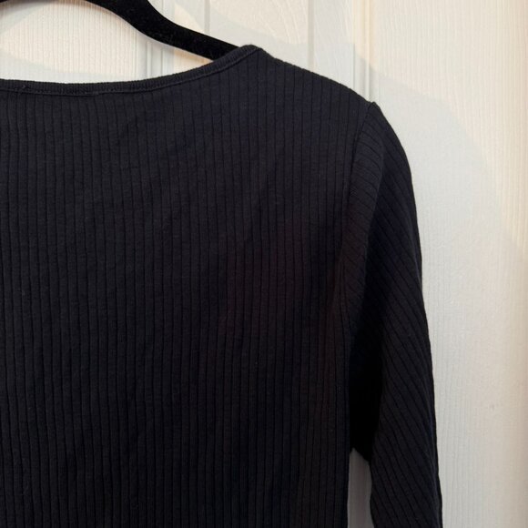 EUC TopShop V-Neck Ribbed Cropper T-shirt, Black, Size 10 Tall - Picture 12 of 15